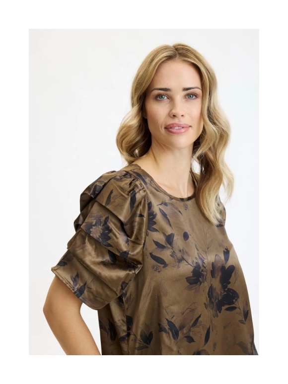 In Front - VALLERIE BLUSE