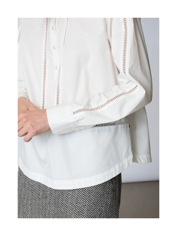 REDGREEN - AVERY FEMININ BLUSE